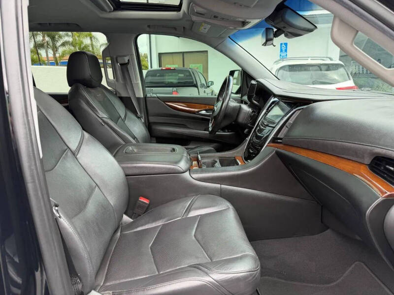 2019 Cadillac Escalade Luxury