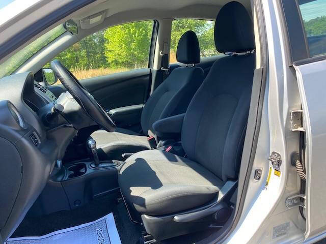 2013 Nissan Versa 1.6 S
