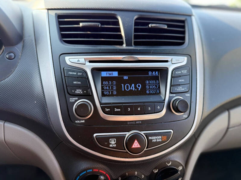 2016 Hyundai Accent SE