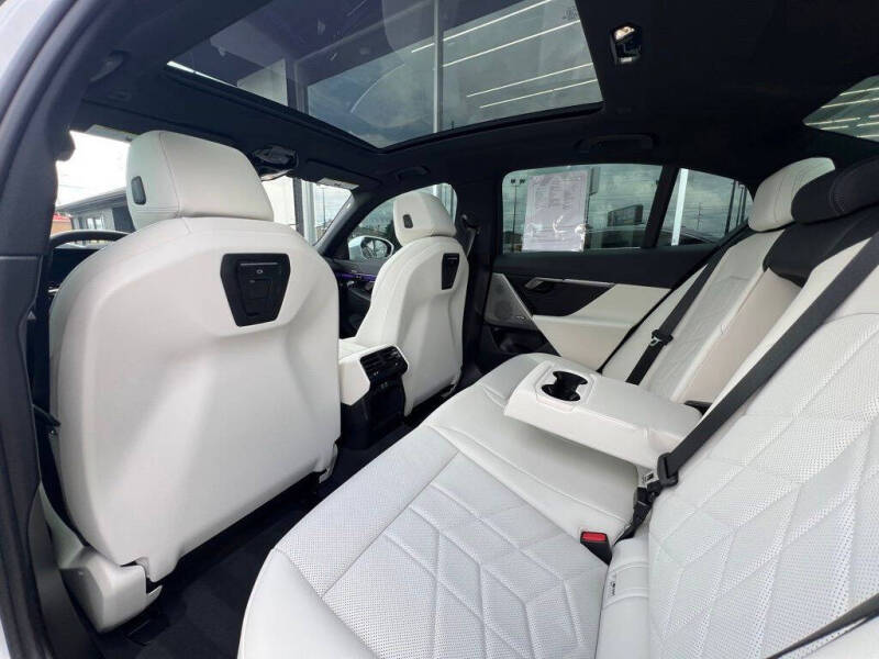 2024 BMW i5 eDrive40