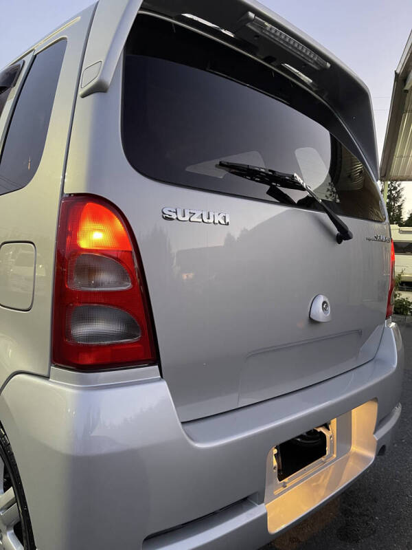2001 Suzuki Solio