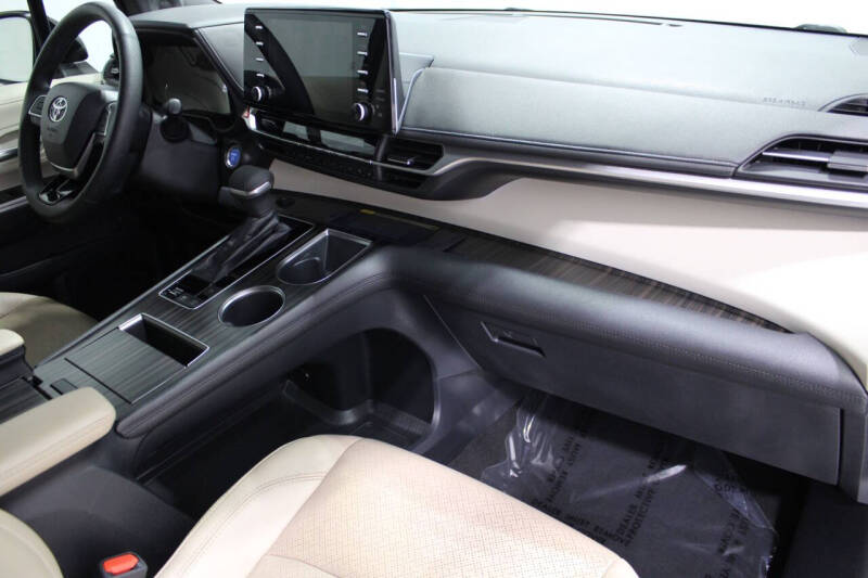 2021 Toyota Sienna Limited 7-Passenger