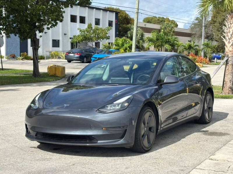 2023 Tesla Model 3 Base's photo