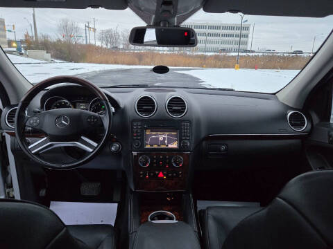 2011 Mercedes-Benz GL-Class GL 550 4MATIC