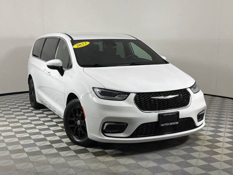 2023 Chrysler Pacifica Touring