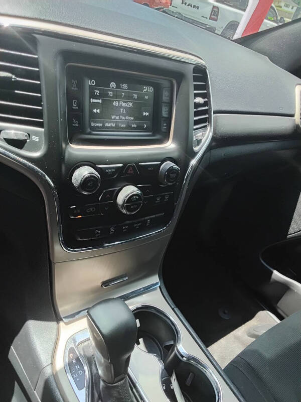 2017 Jeep Grand Cherokee Laredo