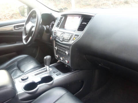 2018 Nissan Pathfinder SL