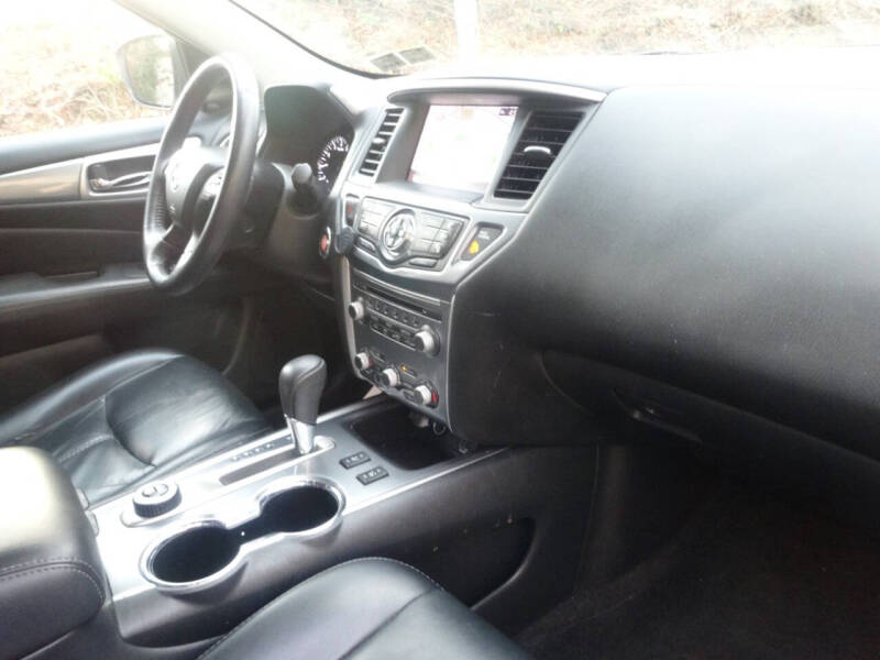 2018 Nissan Pathfinder SL