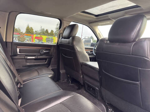 2017 RAM 3500 Laramie