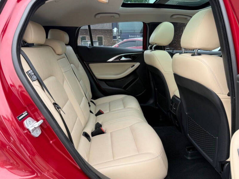2017 Infiniti QX30 Premium