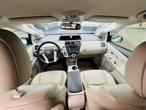 2012 Toyota Prius v Five