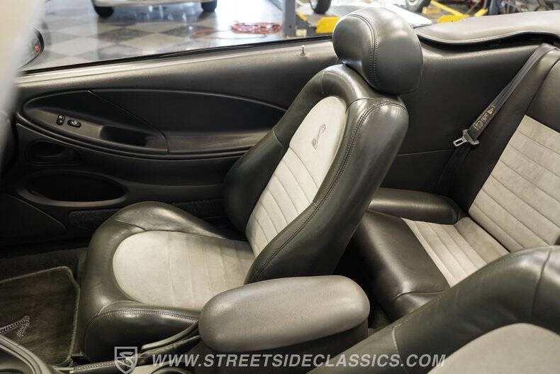2001 Ford Mustang SVT Cobra