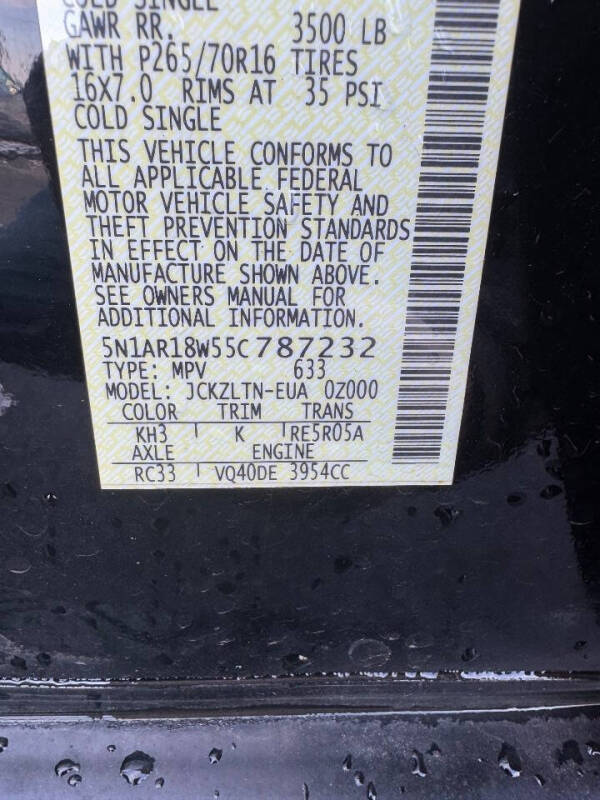 2005 Nissan Pathfinder SE