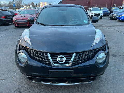 2013 Nissan JUKE for sale at SANAA AUTO SALES LLC in Englewood CO