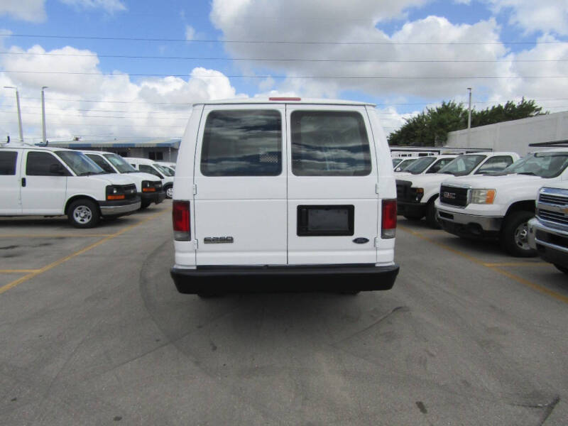 2008 Ford E-Series E-250