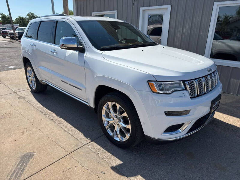 2019 Jeep Grand Cherokee Summit's photo