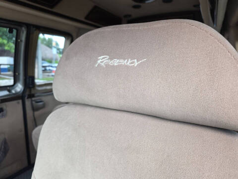 2003 Ford E-Series E-250 SD