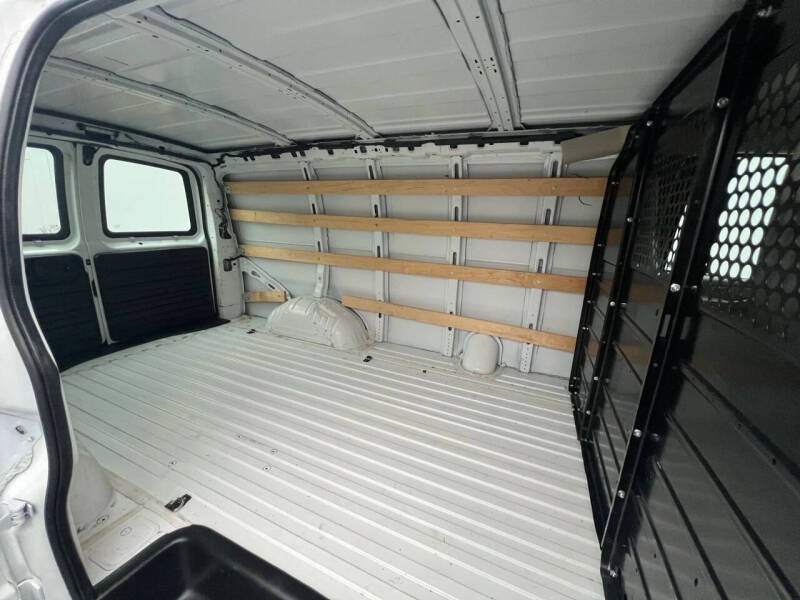 2020 GMC Savana 2500