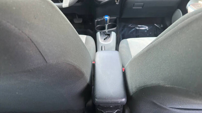 2013 Toyota Prius c