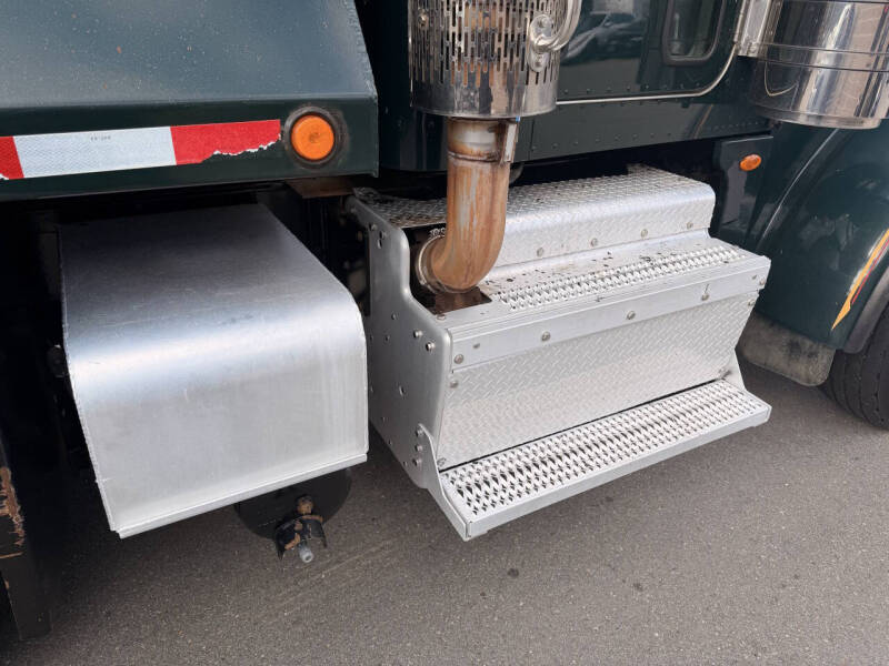 2013 Peterbilt Tri/A 367 8x4