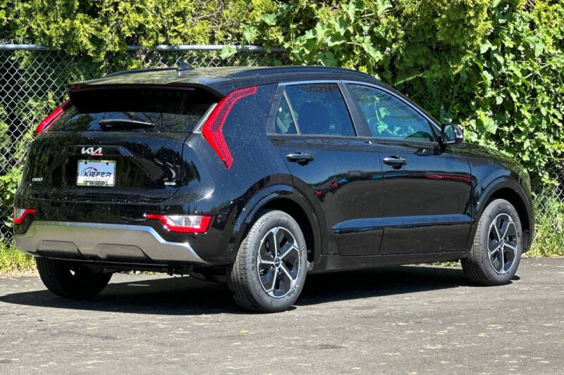 2025 Kia Niro SX