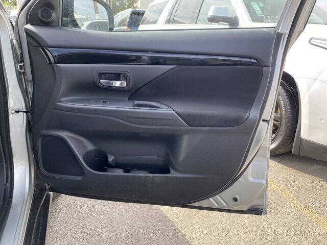 2020 Mitsubishi Outlander ES