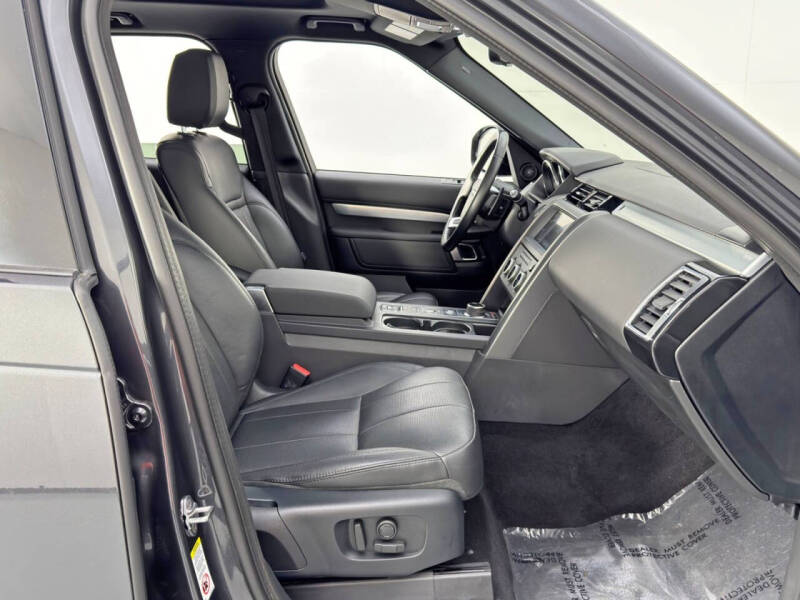 2020 Land Rover Discovery Landmark Edition