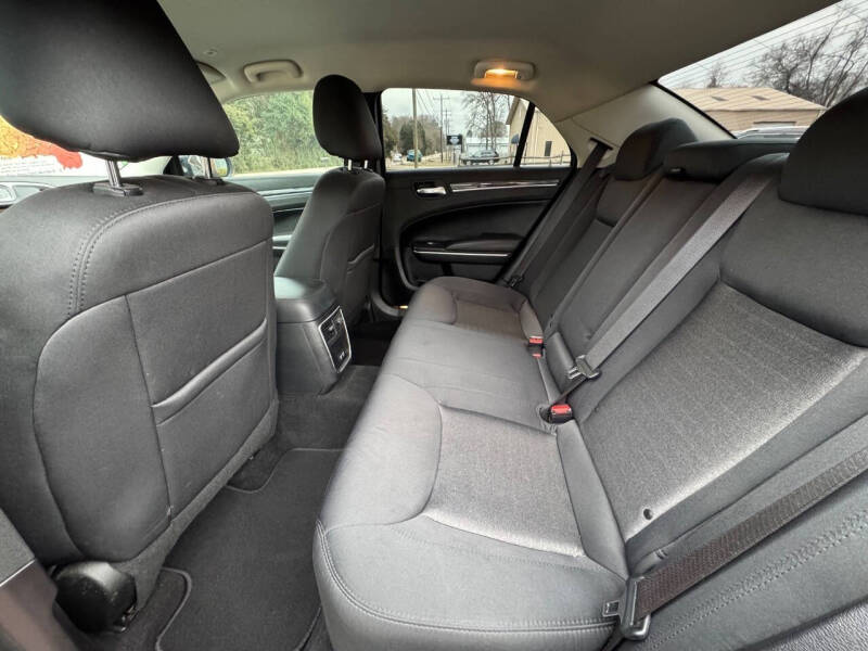 2020 Chrysler 300 Touring