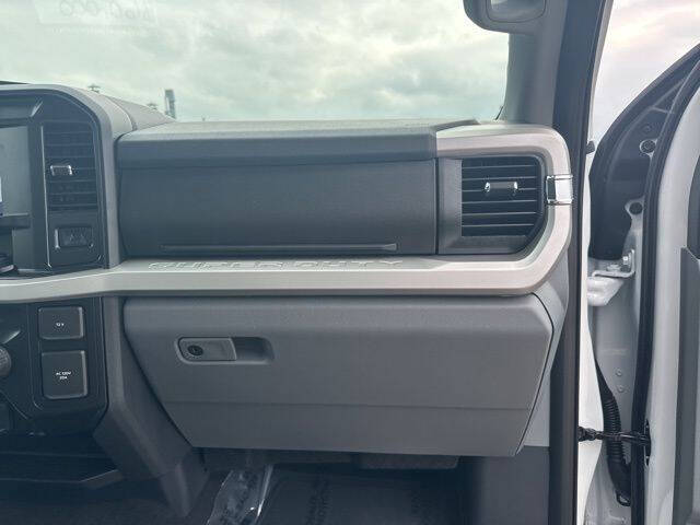 2025 Ford F-350 Super Duty XLT