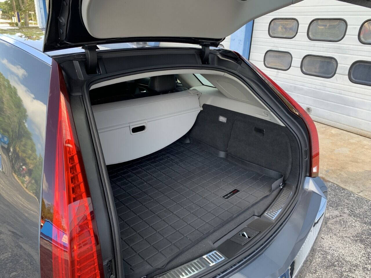 2011 Cadillac CTS-V 74