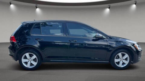 2017 Volkswagen Golf TSI Wolfsburg Edition