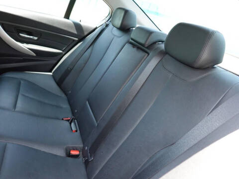 2013 BMW 3 Series 320i