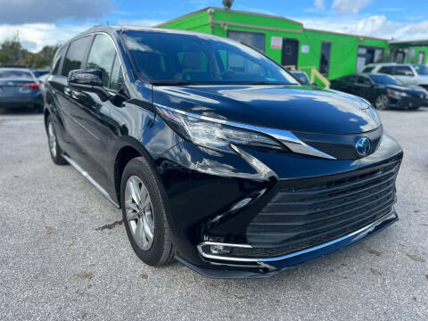 2022 Toyota Sienna for sale at Marvin Motors in Kissimmee FL