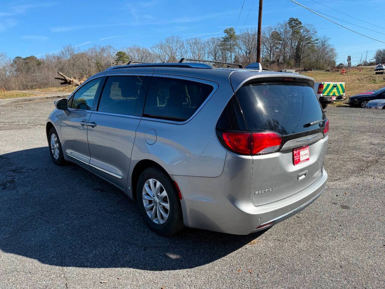Silver 2018 Chrysler Pacifica Touring L Touring L 4dr Mini-Van 22