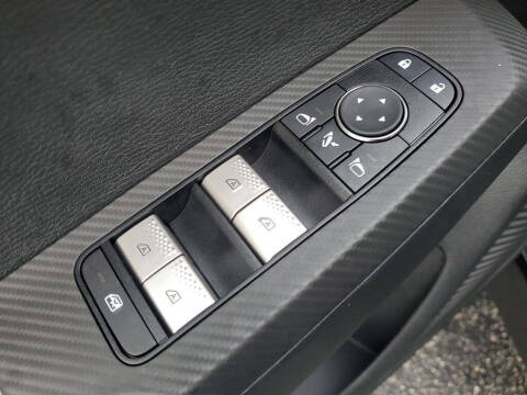 2025 Mitsubishi Outlander PHEV SEL