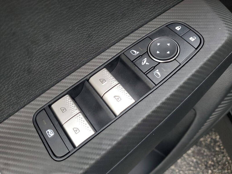 2025 Mitsubishi Outlander PHEV SEL