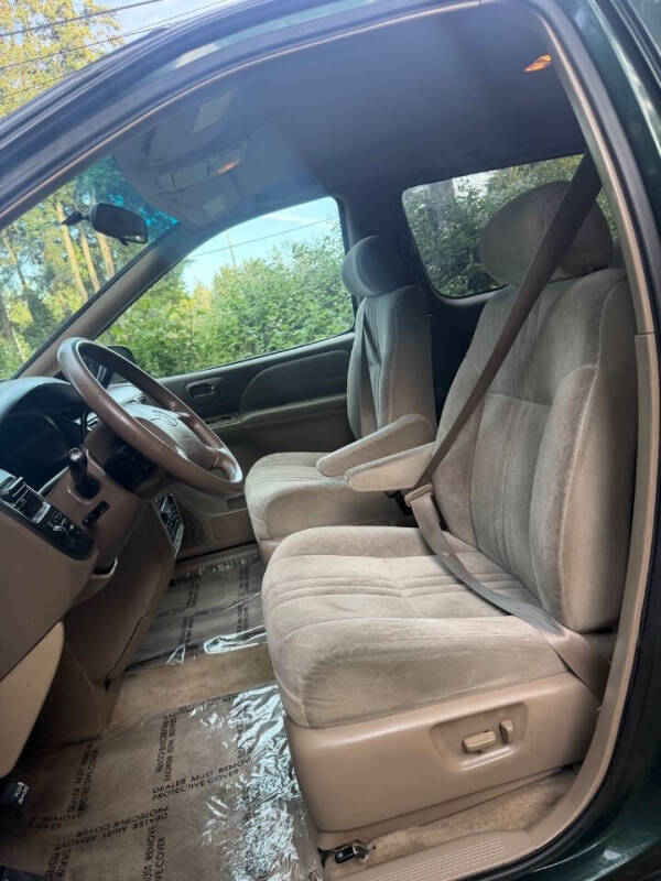 2000 Toyota Sienna LE