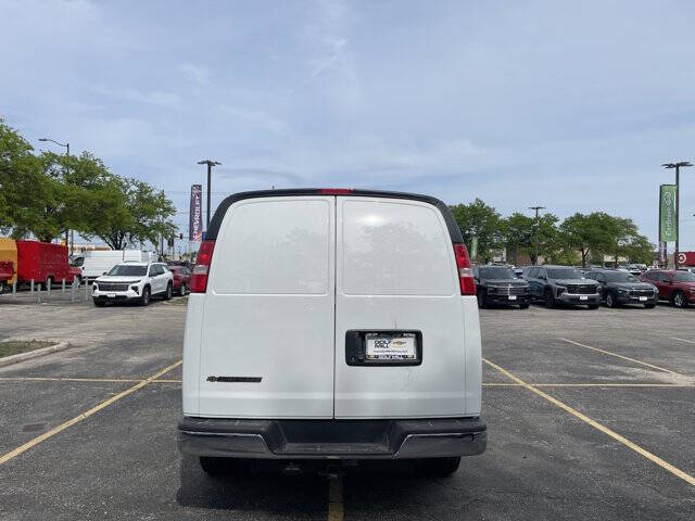 2025 Chevrolet Express 3500