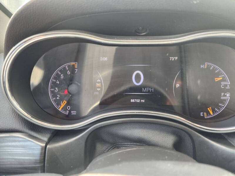 2019 Jeep Grand Cherokee Laredo E