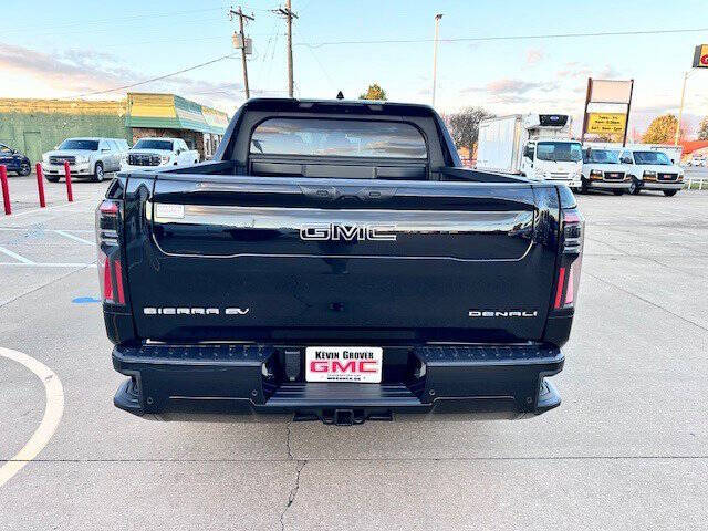 2025 GMC Sierra EV Denali