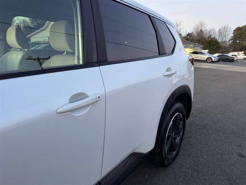 2025 Nissan Rogue SV