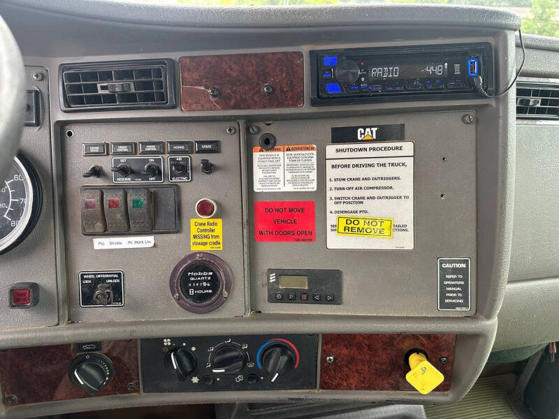 2007 Kenworth T300