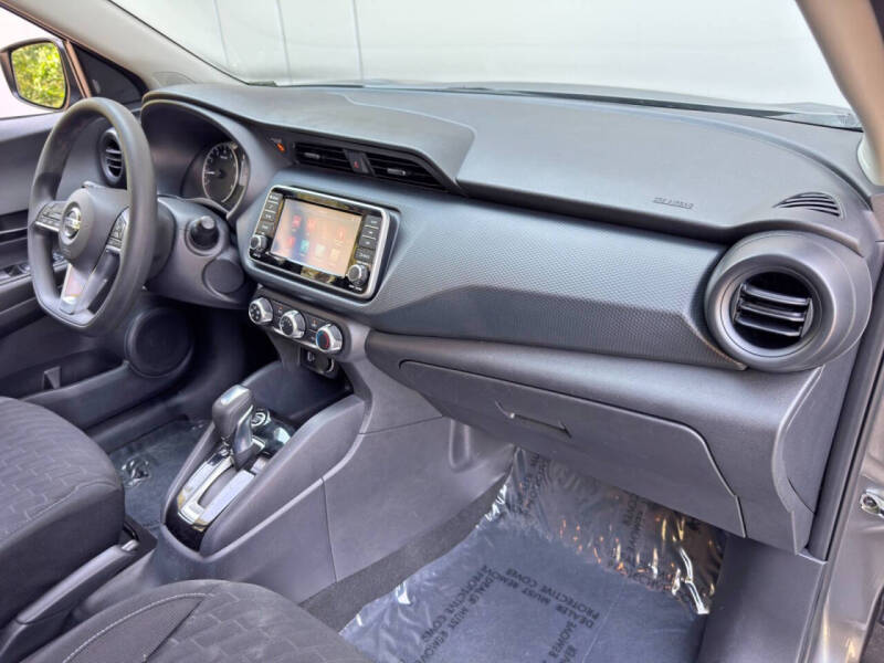2021 Nissan Kicks S