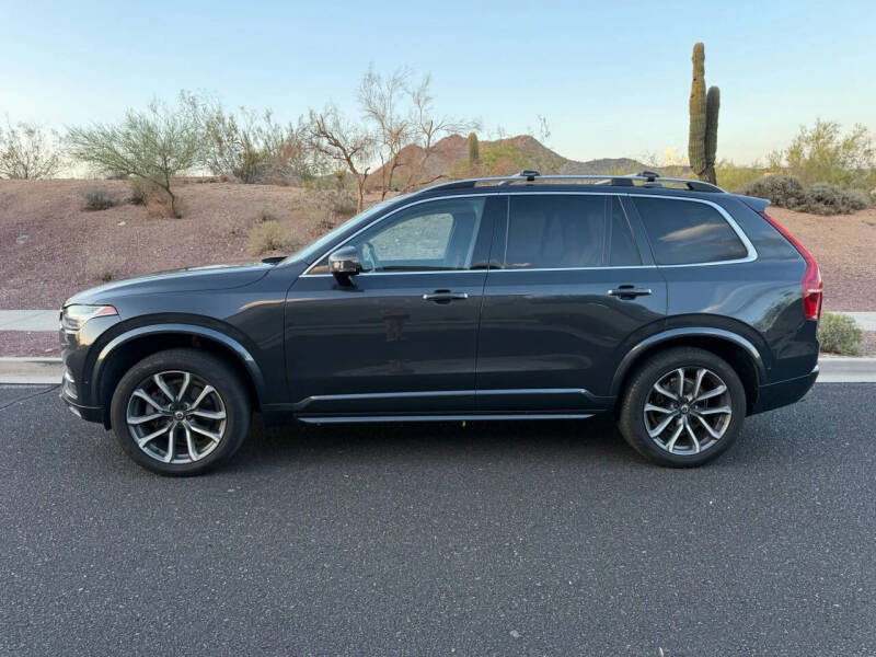 2016 Volvo XC90 T6 Momentum