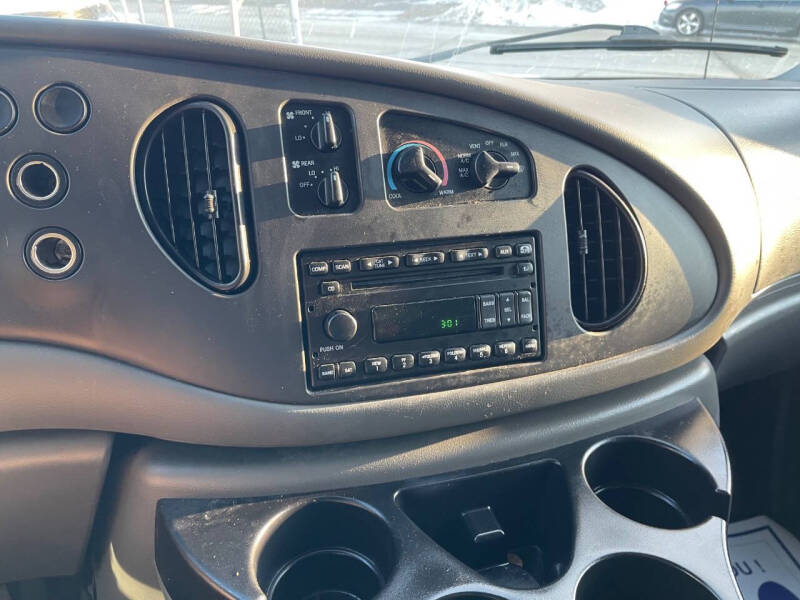 2007 Ford E-Series E-350 SD XLT