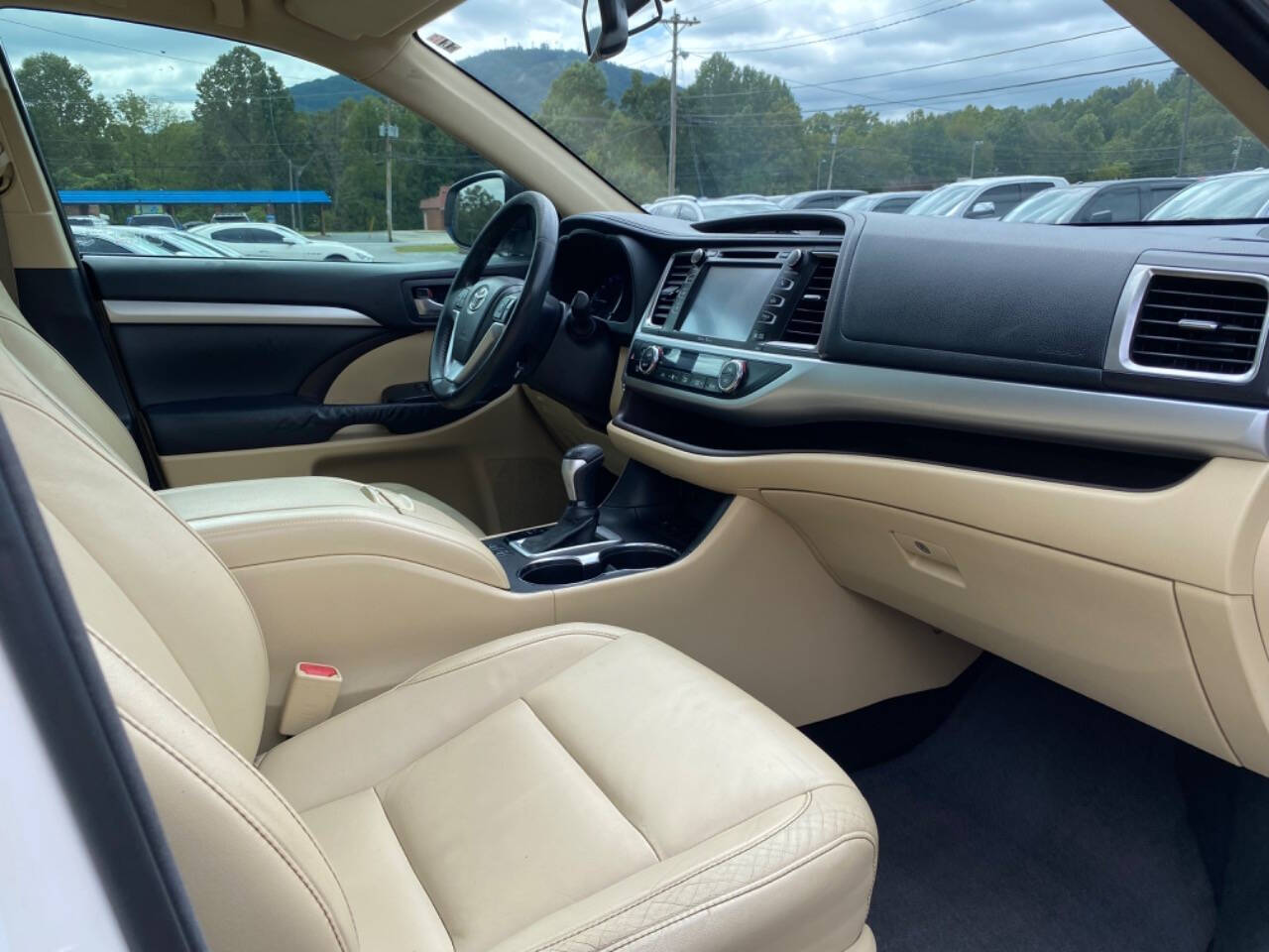 2014 Toyota Highlander for sale at Driven Pre-Owned in Lenoir, NC