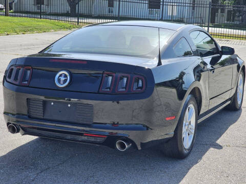 2014 Ford Mustang V6