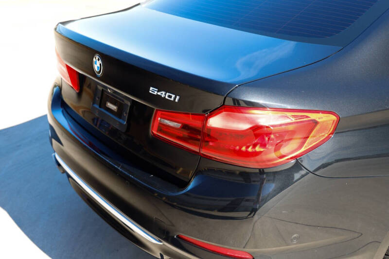 2017 BMW 5 Series 540i