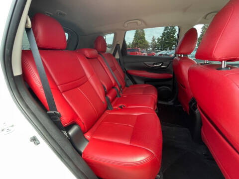 2017 Nissan Rogue SL