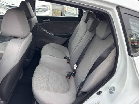 2015 Hyundai Accent GS